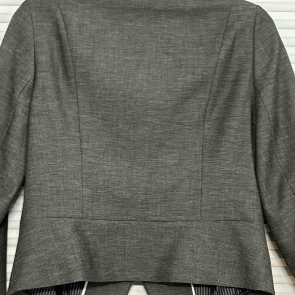 Charcoal Gray Stretch Textured Single Button Blazer/Jacket by Express Size 6 - Picture 6 of 6